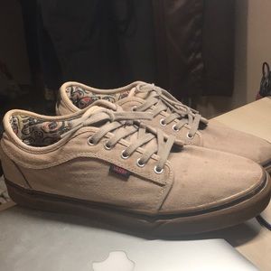 VANS CHUKKA LOW SIZE 12
